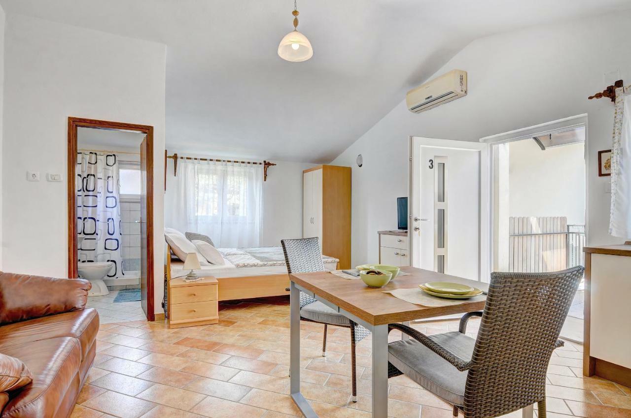 Adriatic Apartments Nada Fažana Kültér fotó